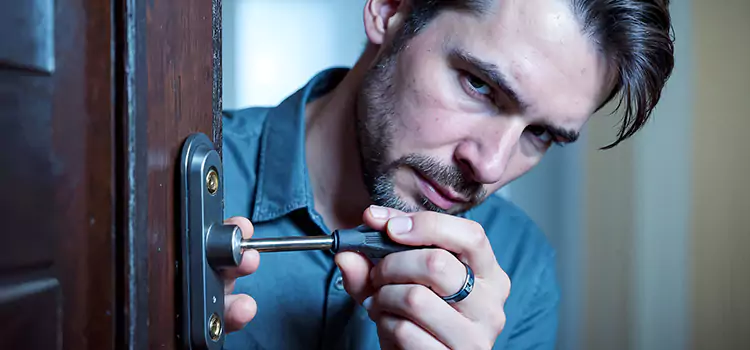 Eviction Locksmith Adrian